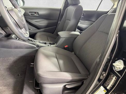 Used 2024 Toyota Corolla LE FWD image 9