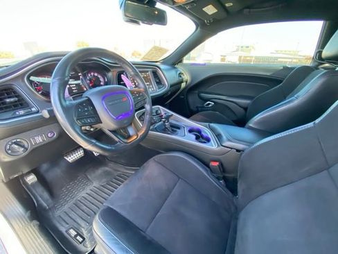 Used 2020 Dodge Challenger R/T w/ Plus Package image 17