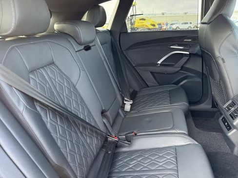New 2026 Audi SQ5 Prestige image 26