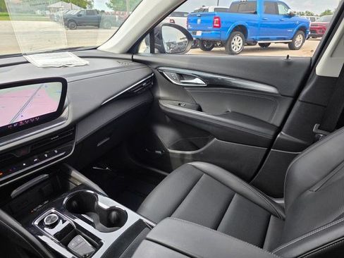 Used 2024 Buick Envision Preferred AWD/4WD image 32
