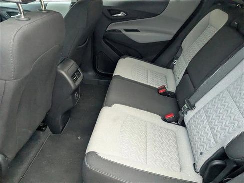 Used 2024 Chevrolet Equinox LT image 17