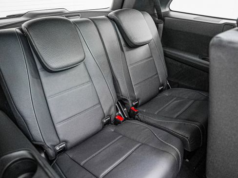 New 2025 Mercedes-Benz GLS 580 4MATIC image 15