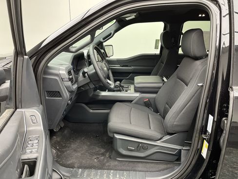 New 2025 Ford F150 XLT w/ Equipment Group 302A MID image 3