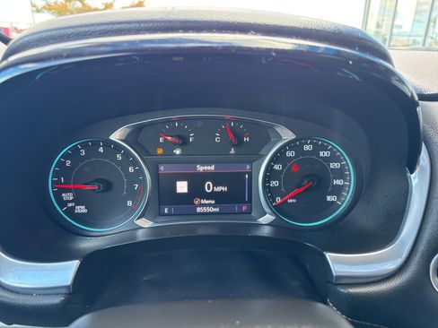 Used 2021 Chevrolet Traverse RS image 36