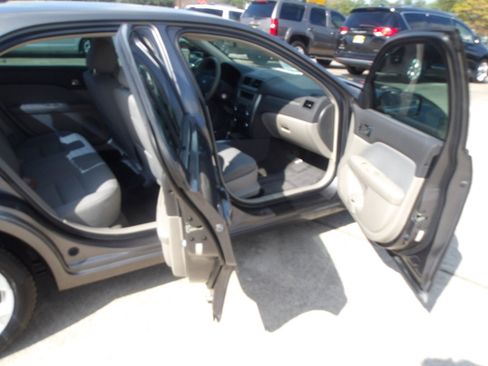 Used 2012 Ford Fusion SE image 6
