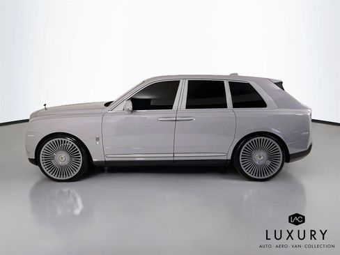 Used 2024 Rolls-Royce Cullinan Black Badge w/ Leather Finishing Pack AWD/4WD image 9