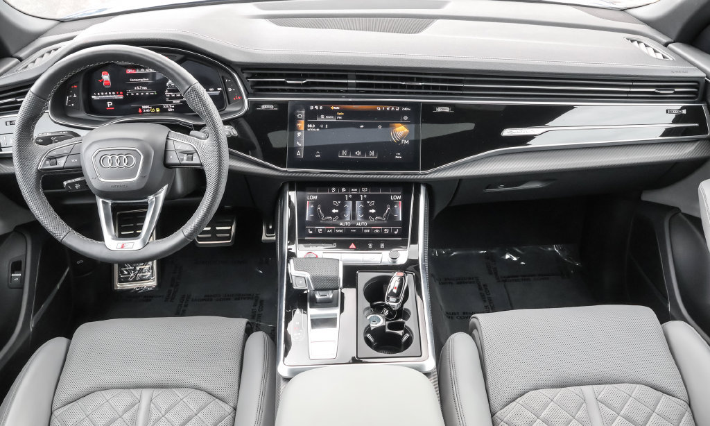 Used 2025 Audi SQ8 Premium Plus w/ S Sport Package AWD/4WD image 31