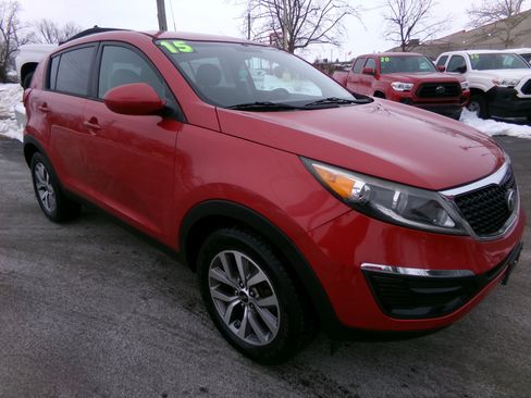 Used 2015 Kia Sportage LX image 1
