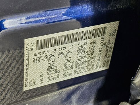 Used 2025 Nissan Rogue SV FWD image 12