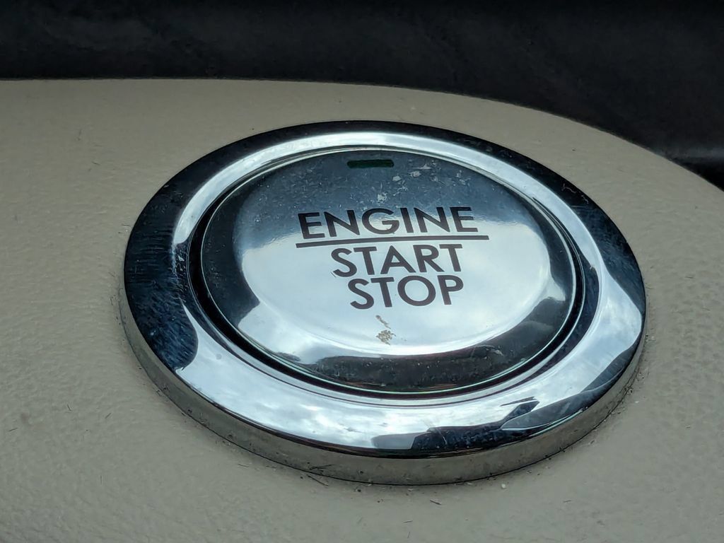 Used 2022 Lincoln Aviator Reserve w/ Equipment Group 201A AWD/4WD image 14