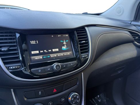 Used 2017 Chevrolet Trax LS FWD image 12