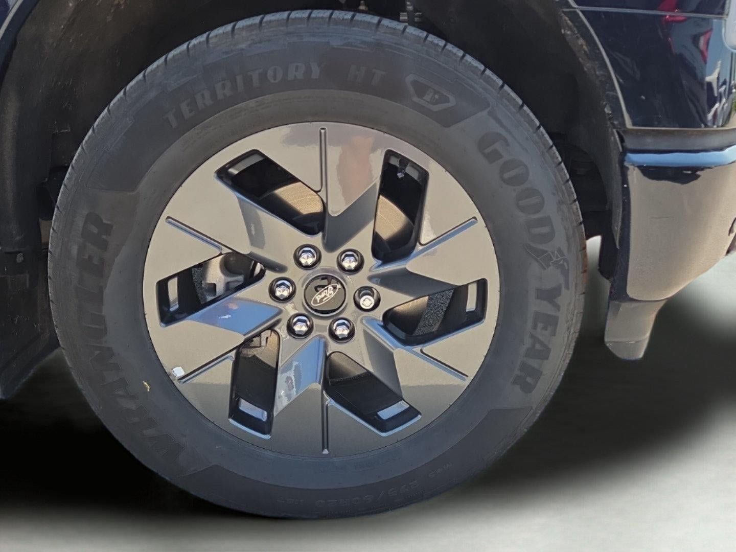 New 2025 Ford F150 Lightning Flash AWD/4WD image 21