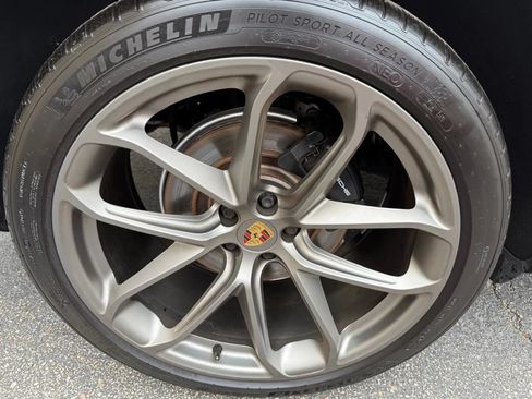 Used 2022 Porsche Macan w/ Premium Package Plus AWD/4WD image 13