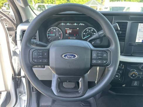 Used 2025 Ford F250 XLT w/ FX4 Off-Road Package AWD/4WD image 11