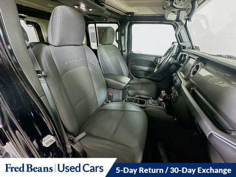 Used 2022 Jeep Wrangler Unlimited Sahara w/ Cold Weather Group AWD/4WD image 35