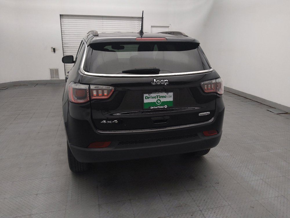 Used 2019 Jeep Compass Latitude w/ Cold Weather Group AWD/4WD image 6