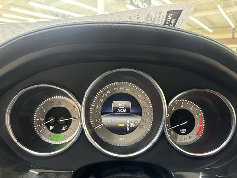Used 2014 Mercedes-Benz CLS 550 4MATIC w/ Premium 1 Package image 24
