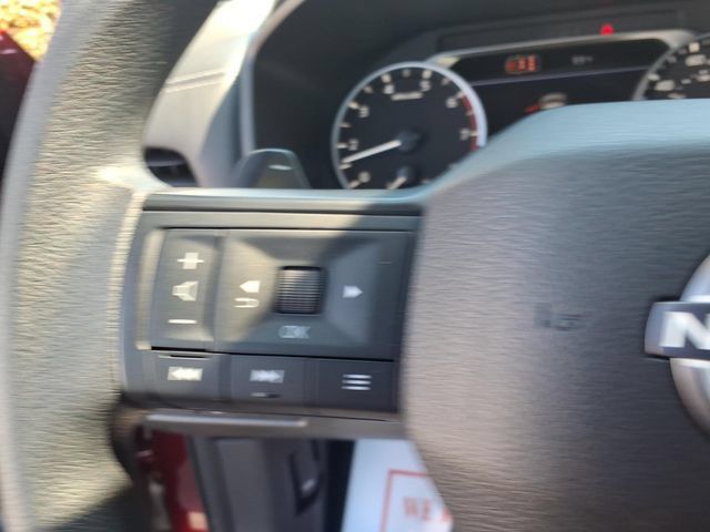 Used 2026 Nissan Rogue S FWD image 24