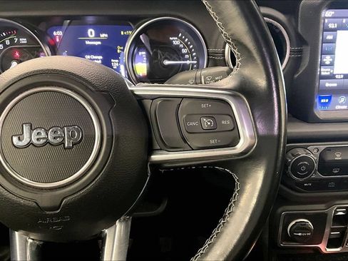 Used 2022 Jeep Wrangler Unlimited Sahara AWD/4WD image 18
