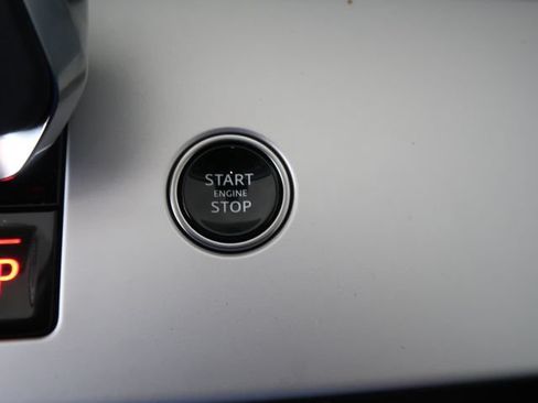 Used 2025 Land Rover Range Rover SE AWD/4WD image 33