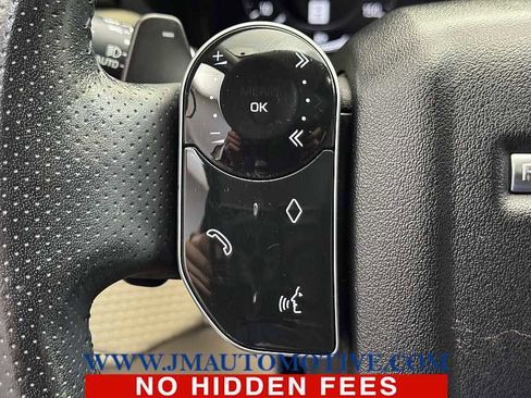 Used 2018 Land Rover Range Rover Velar S image 38