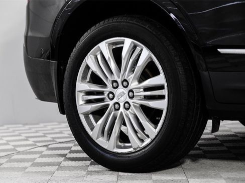 Used 2017 Cadillac XT5 Premium Luxury w/ Driver Assist Package image 59