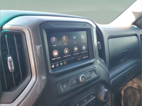 Used 2020 Chevrolet Silverado 1500 Custom w/ Custom Value Package image 17