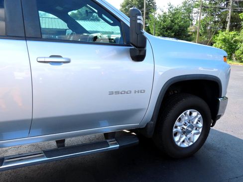 Used 2021 Chevrolet Silverado 3500 LT image 23