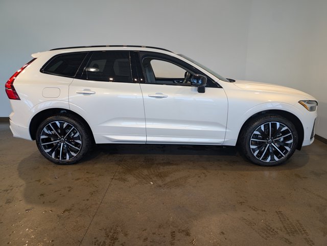 Used 2026 Volvo XC90 B6 Plus w/ Protection Package Premier AWD/4WD image 6