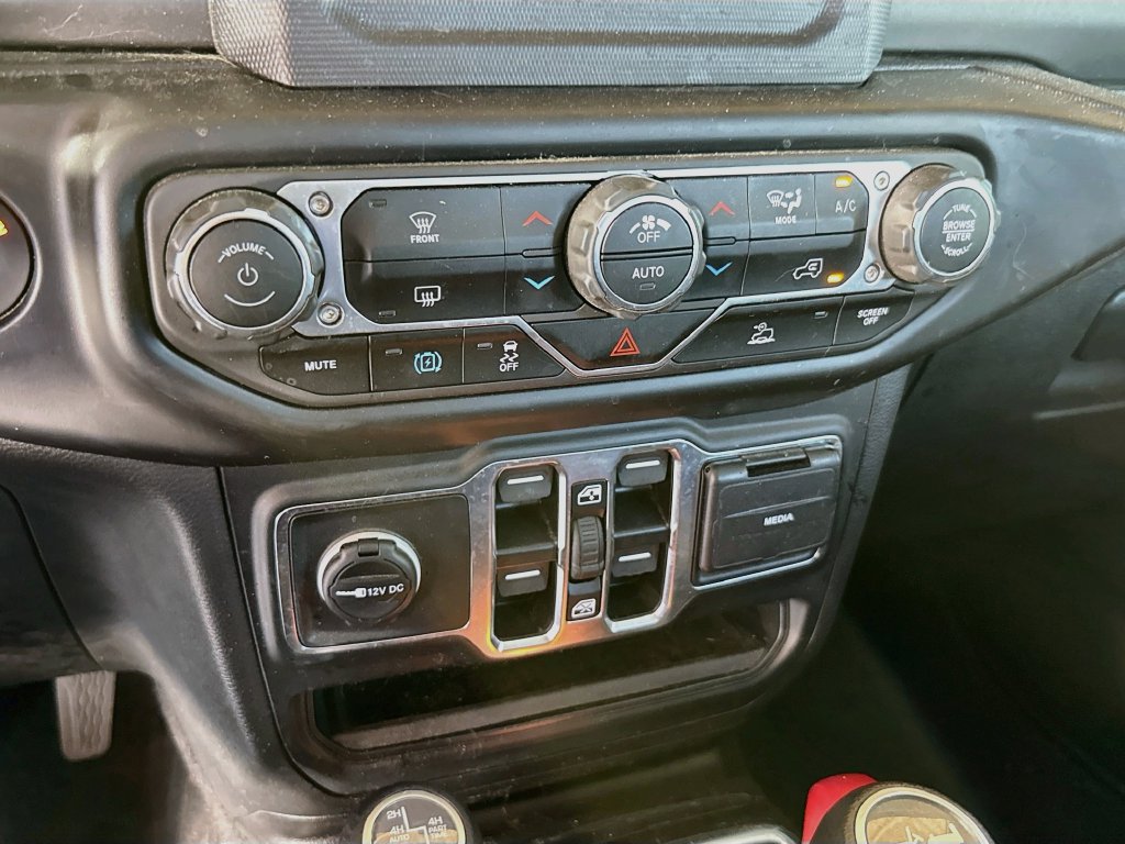 Certified 2023 Jeep Wrangler Unlimited AWD/4WD image 15