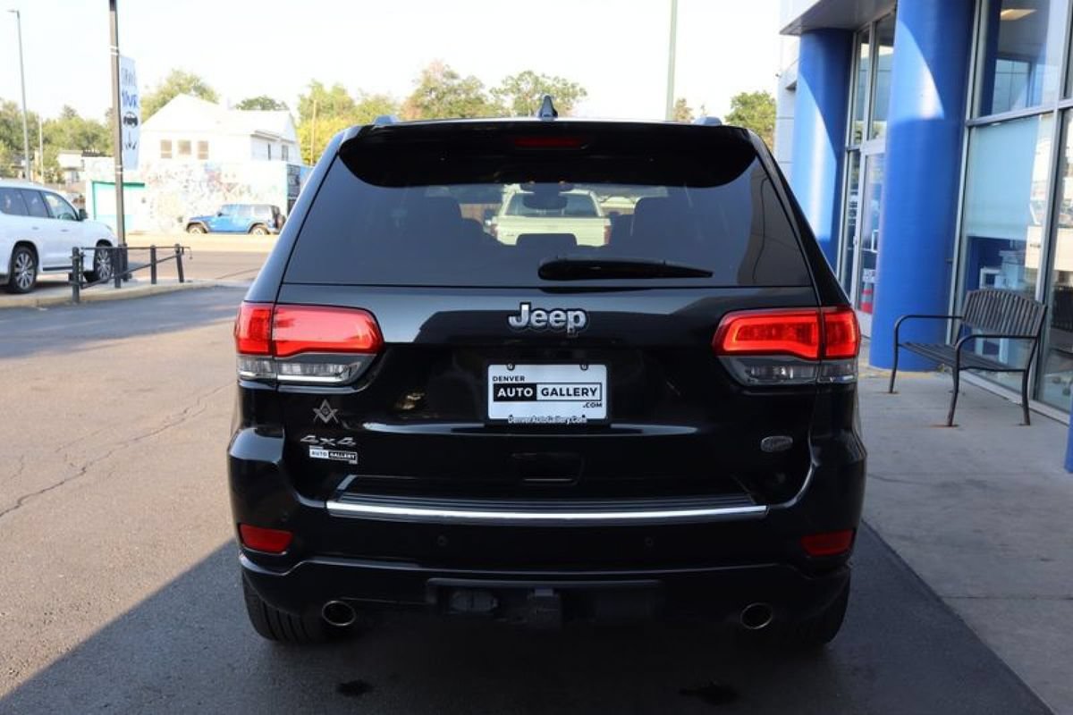 Used 2019 Jeep Grand Cherokee Overland AWD/4WD image 4