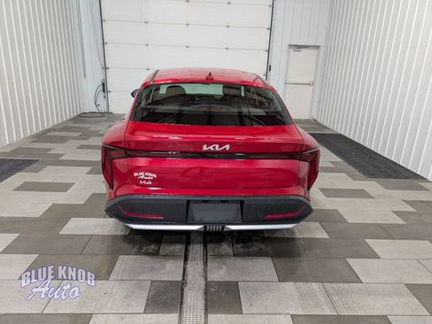 Used 2025 Kia K4 FWD image 3