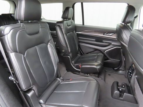 Used 2022 Jeep Grand Cherokee L Limited image 29