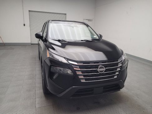 Used 2024 Nissan Rogue S image 14