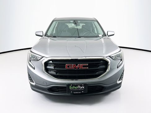 Used 2021 GMC Terrain SLE image 2