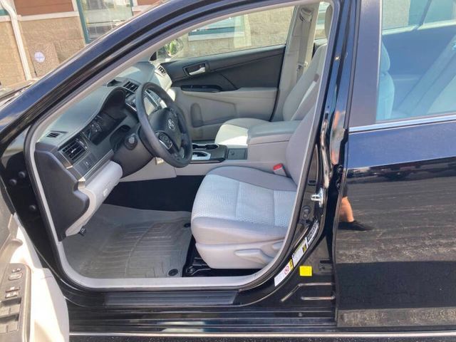 Used 2013 Toyota Camry LE FWD image 10