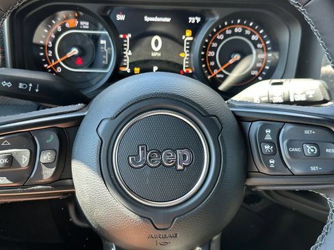 New 2026 Jeep Wrangler Unlimited Rubicon AWD/4WD image 16
