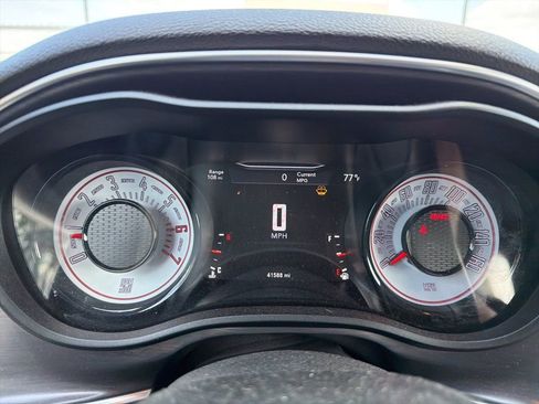 Used 2017 Dodge Challenger R/T w/ Quick Order Package 22P T/A image 7