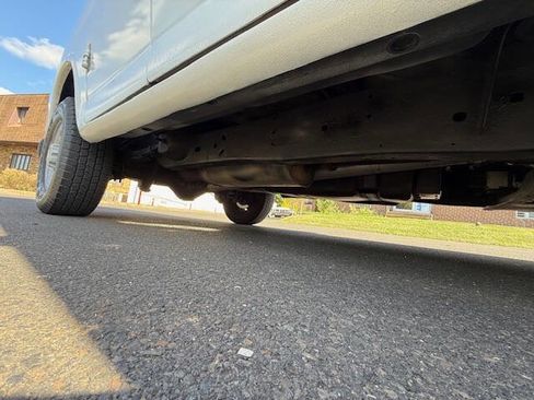 Used 2009 Chevrolet Express 2500 RWD image 34