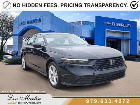 Used 2025 Honda Accord LX image 3
