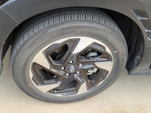 Used 2025 Subaru Crosstrek 2.5i Limited w/ Crosstrek Mirror Package image 2