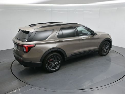 New 2026 Ford Explorer ST w/ Sun And Sound Package image 41