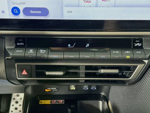 Used 2025 Toyota Camry SE w/ Multimedia Upgrade Package FWD image 19
