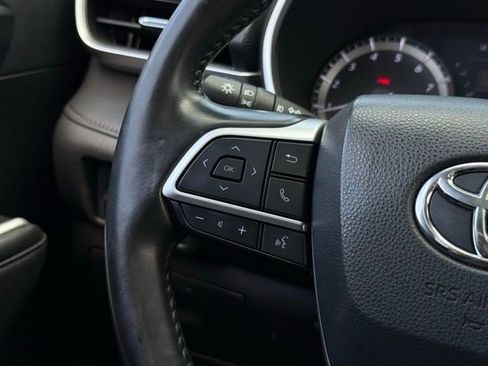 Used 2022 Toyota Highlander XSE image 8
