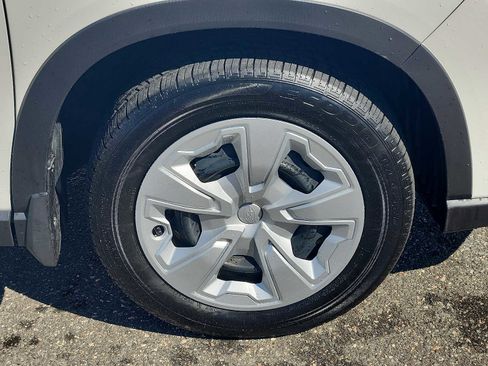 Used 2024 Subaru Forester image 8