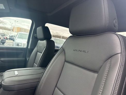 New 2026 GMC Sierra 2500 Denali w/ Denali Reserve Package image 16