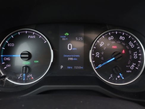 Used 2022 Toyota RAV4 XLE w/ Convenience Package AWD/4WD image 11