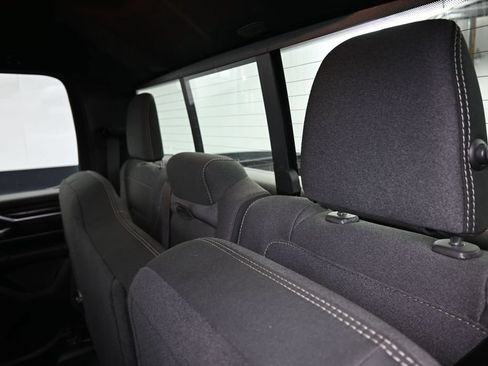 Used 2019 RAM 1500 Big Horn AWD/4WD image 11