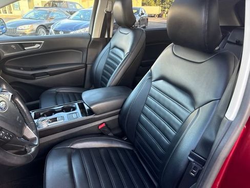 Used 2019 Ford Edge SEL w/ Equipment Group 201A AWD/4WD image 22
