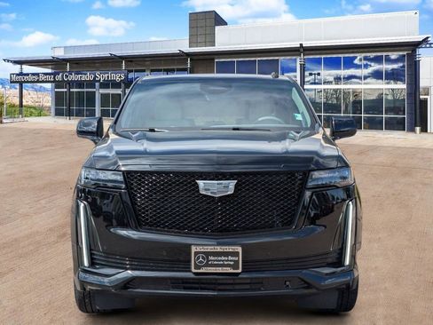 Used 2024 Cadillac Escalade Sport Platinum w/ Heavy-Duty Trailer Package AWD/4WD image 2